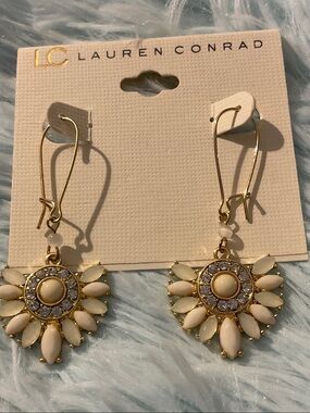 Lauren Conrad Floral Drop Earrings in Gold & Cream NWT